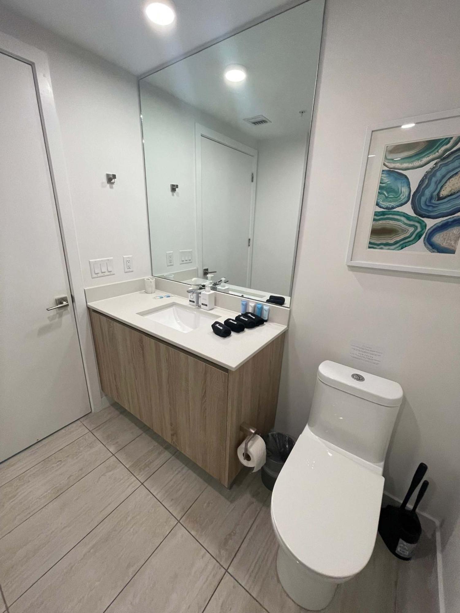 Casa de férias Design District Amazing Views Bayview's At Quadro By Rent4us *