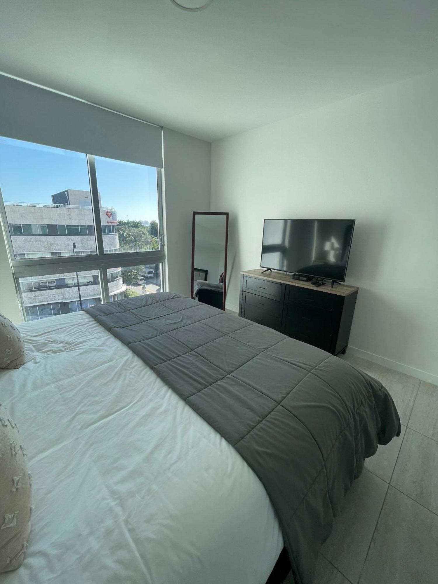 Casa de férias Design District Amazing Views Bayview's At Quadro By Rent4us *